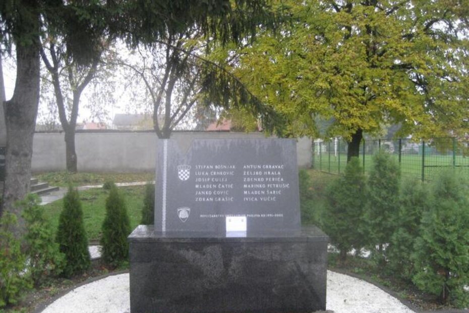 Spomen poginulima u Borovu Selu