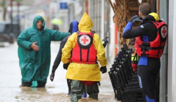 Apel Crvenog križa Hrvatske za pomoć poplavljenim područjima u BiH i Srbiji