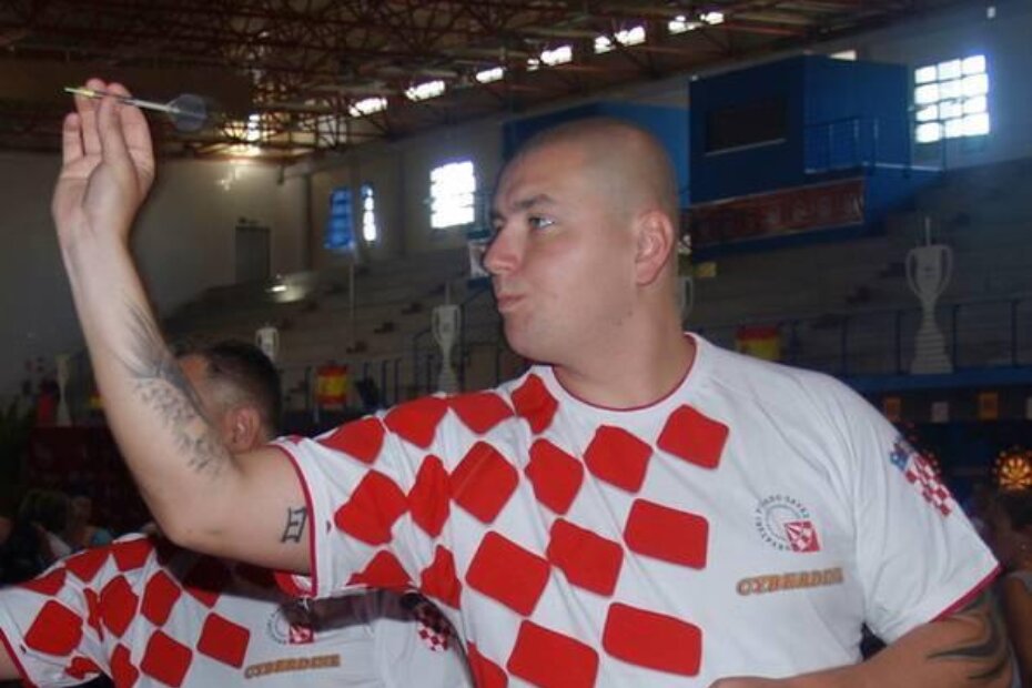 Boris Krčmar, najtrofejniji svjetski igrač elektroničkog pikada, je vođa Strelovitih