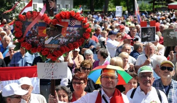 Kumrovec: Više od 5.000 fanova slavilo Titov rođendan