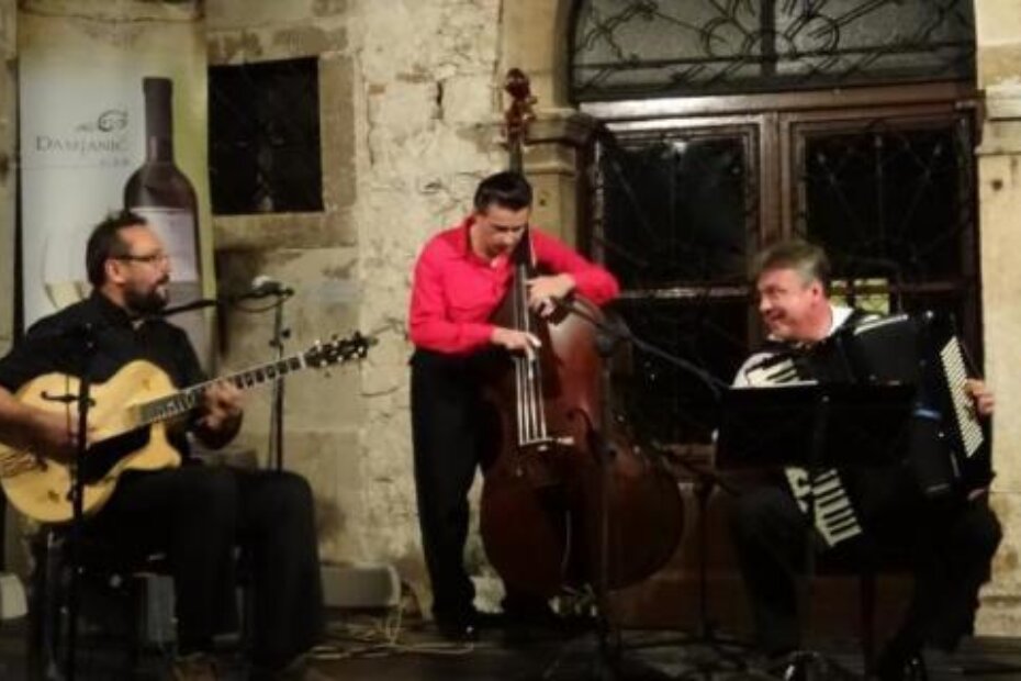 Hot Club u lapidariju Zavičajnog muzeja Poreštine (V. HABEREITER)