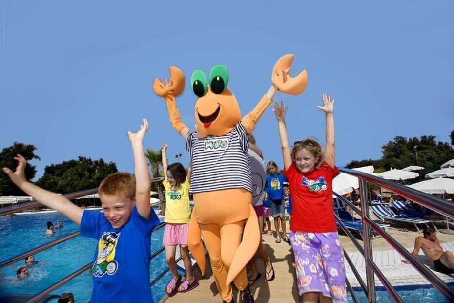 Valamar Club Tamaris - maskota rak Maro