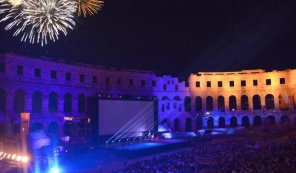Arena u znaku filma pod ljetnim nebom