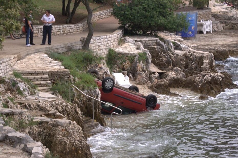 Clio u moru kod Istarske hiže