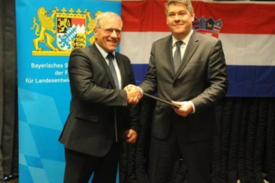 Ministar Laovac i Johannes Hintersberger u hotelu Lone potpisali sporauzm o suradnji poreznih uprava (D. Št.)