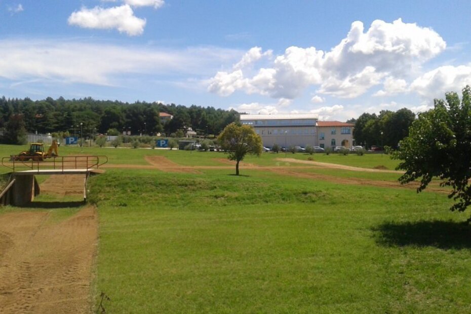 Privremeno parkiralište u Vrtovima kod Cantine