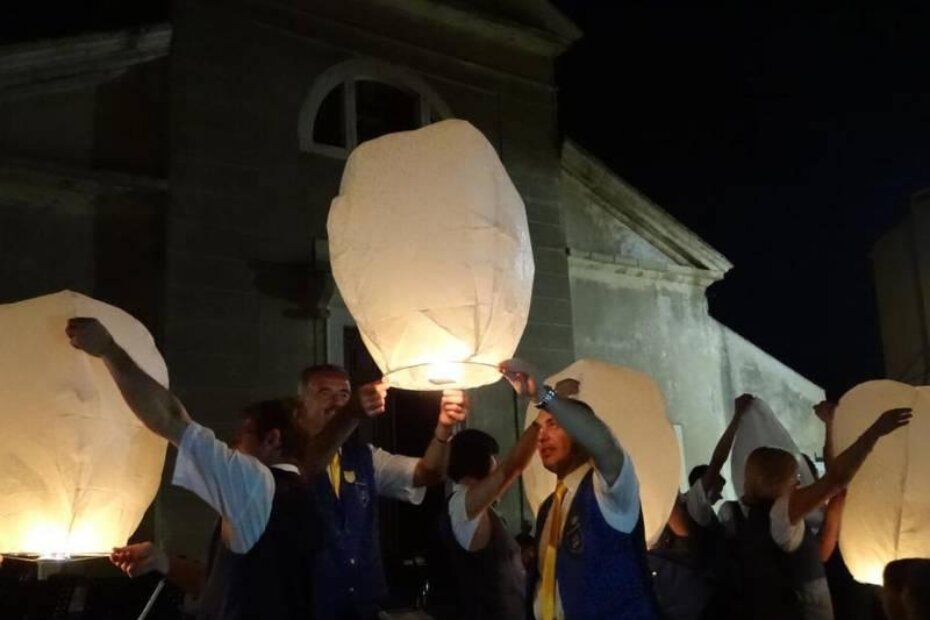 Zapaljeno je i pušteno u zrak 130 svjetlećih lampiona (V. HABEREITER)