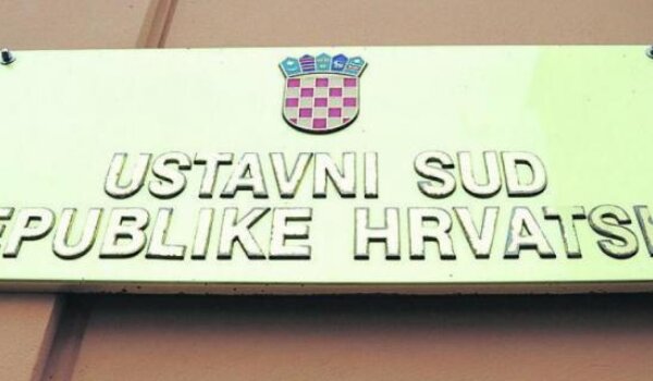 Ustavni suci su povlaštene mirovine vratili radi sebe