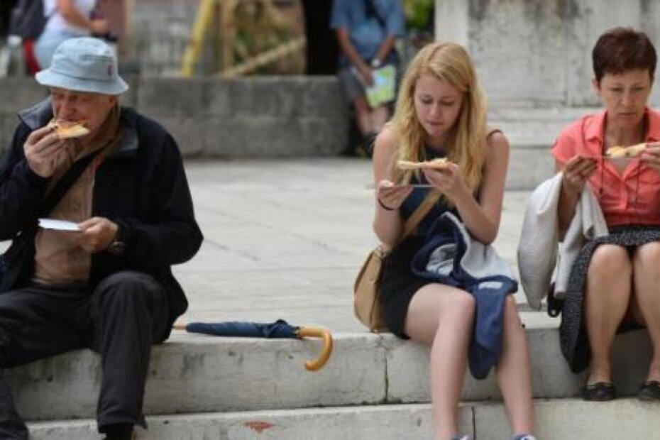 Profitiraju uglavnom trgovine i kiosci brze hrane (Snimio Manuel ANGELINI)