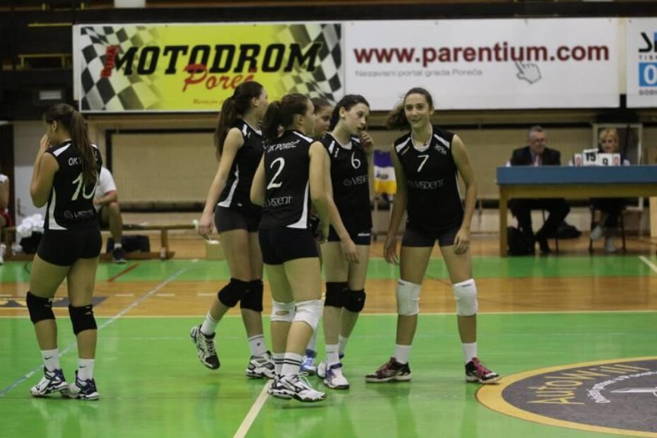 Ekipa OK Poreč 2 u sklopu 2. Hrvatske odbojkaške lige ove subote sa početkom u 16 sati igra svoju utakmicu u Novigradu