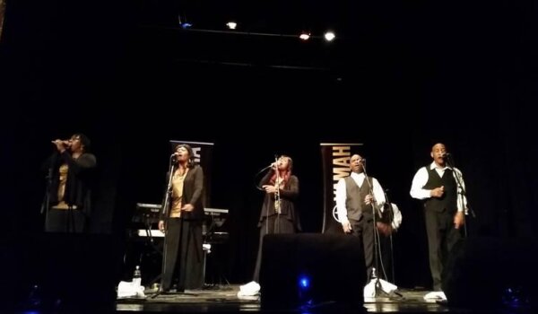 Joyful Gospel Singers pjevali i plesali sa publikom u prepunom porečkom kazalištu