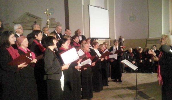 Božićni koncert pjevačkih zborova 'Joakim Rakovac' iz Poreča i 'Roženica' iz Pazina
