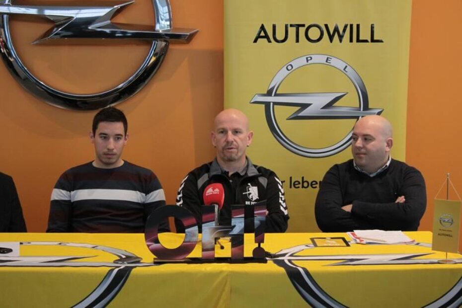 Kapetan Porečana Matija Rađaković, trener Saša Ilić i sportski direktor Eduard Džoni na današnjoj konferenciji za novinare