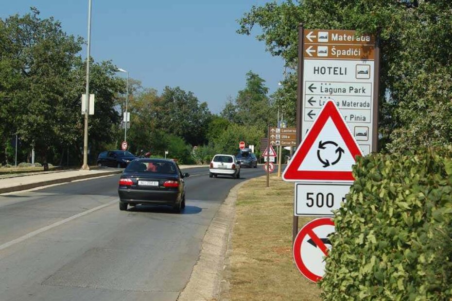 Održavanje vertikalne prometne signalizacije povjereno je poduzeću Beato signal iz Plovanije