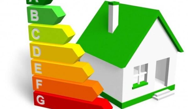 Hrvati slabo vjeruju u energetske certifikate, važna im je toplina i prije bi odabrali stranog arhitektu