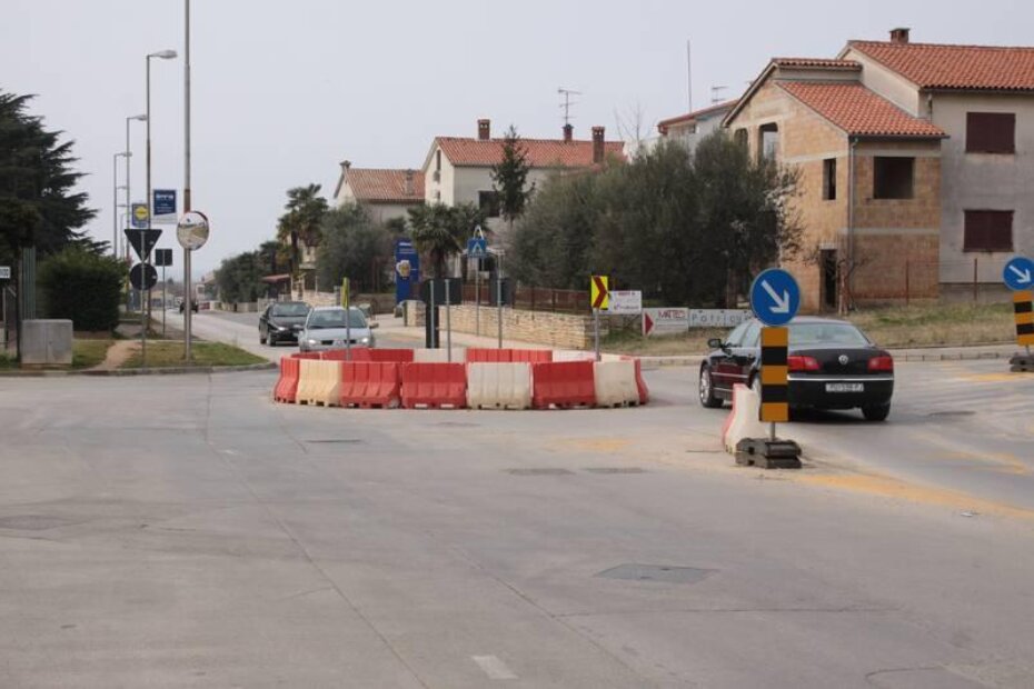 Privremena regulacija prometa kružnim raskrižjem u Ulici Matije Vlašića