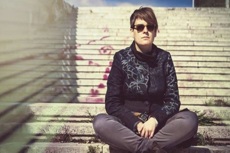 Nora Verde u Kući za pisce - hiži od besid u utorak, 10. ožujka (screenshot: Facebook)