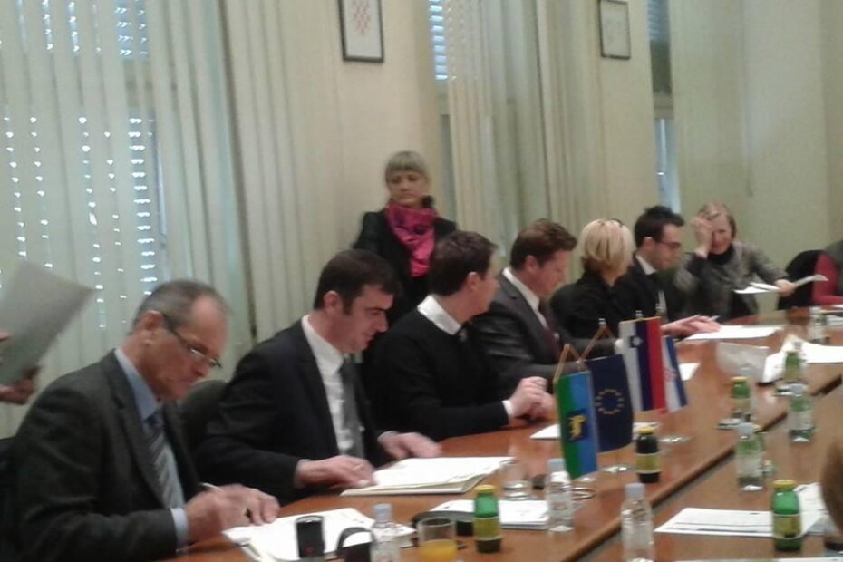 Sa potpisivanja ugovora (FB)
