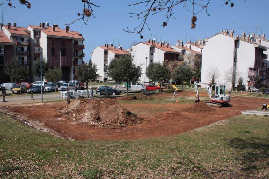 U naselju Mate Balote proširuje se postojeće parkiralište