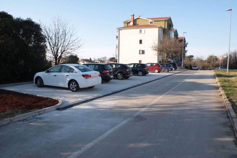 I Rovinjska ulica dobila je nekoliko novih parkirališnih mjesta