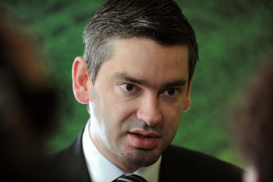 (M.MIJOŠEK)