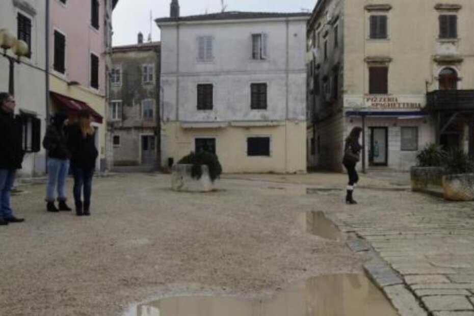 Na Trgu Marafor prodaje se kuća s mačkama (Arhiva)