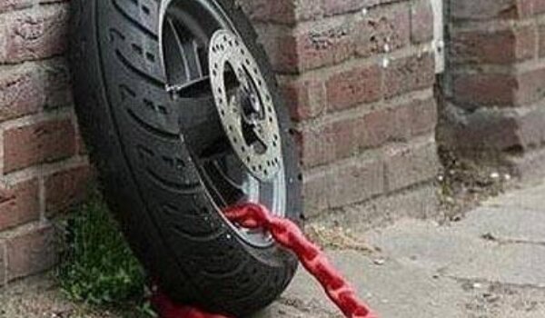 Pazite na svoje mopede i motocikle!