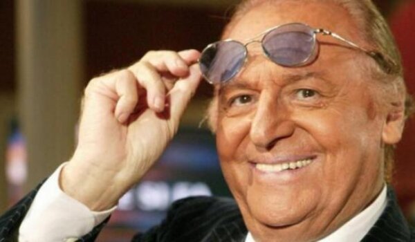 Popularni Renzo Arbore u Areni