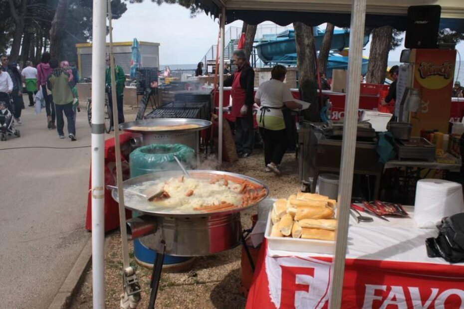 Gastronomska ponuda spremna je i mami mirisima