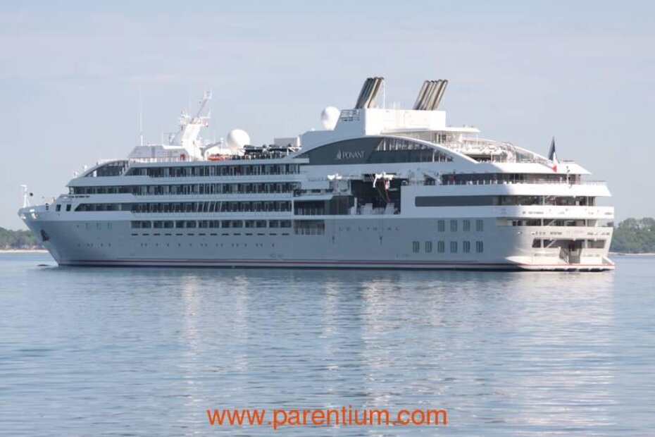 Le Lyrial usidren u porečkoj luci