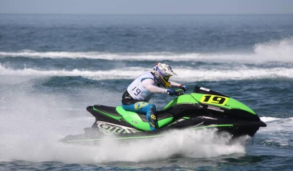 Adrenalinski spektakl na porečkom gradskom kupalištu