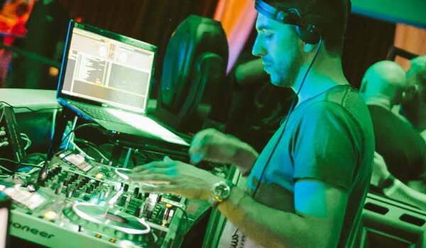 Ekskluzivno: Poreč kakvog još niste vidjeli u novom video spotu DJ-a iz susjedstva