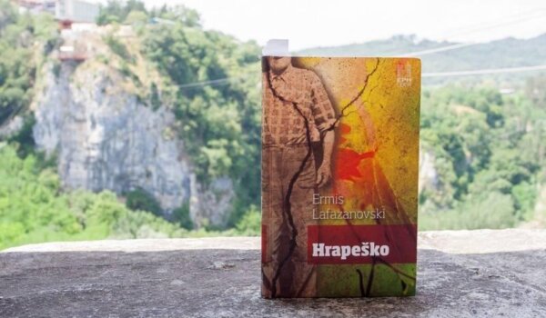 Ermis Lafazanovski predstavio se publici u Kući za pisce