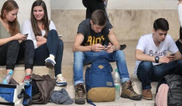 Teleoperateri izgubljenu zaradu nadoknađuju skupim Internetom