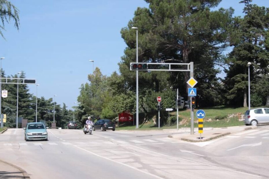 Kos: Semafor između dva rotora najgore je rješenje koje ruši koncepciju konstantnog protoka prometa kroz grad rotorima