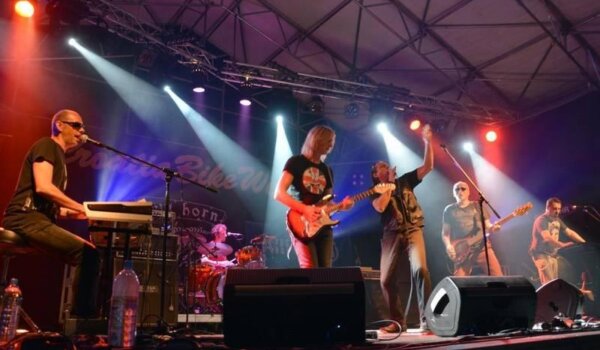 Koža, metal i Zabranjeno pušenje pod Mjesecom žutim