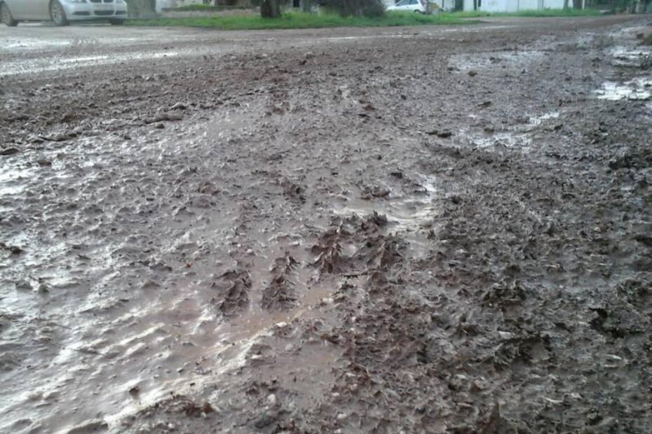 Stanovnici Červara požalili su nam se zbog nesnosnog blata