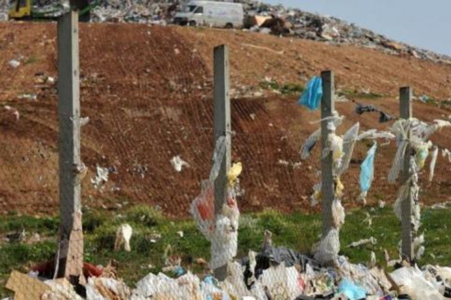 Sa starog deponija lete otpaci (M. MIJOŠEK)