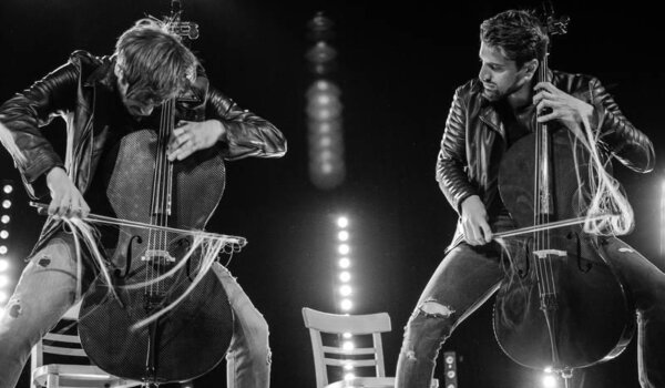 2Cellos u Rovinju spojili  Beethovena i Led Zeppelin