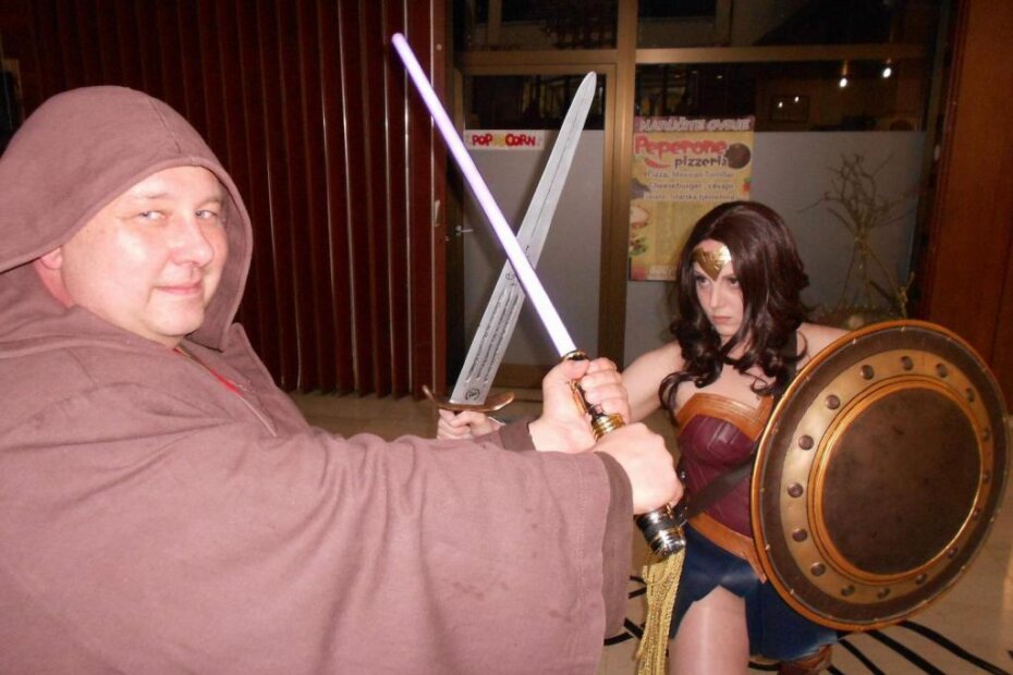 Što će nadjačati, mač vikinške ratnice ili lightsaber iskusnog džedaja? (D. ŠIŠOVIĆ)
