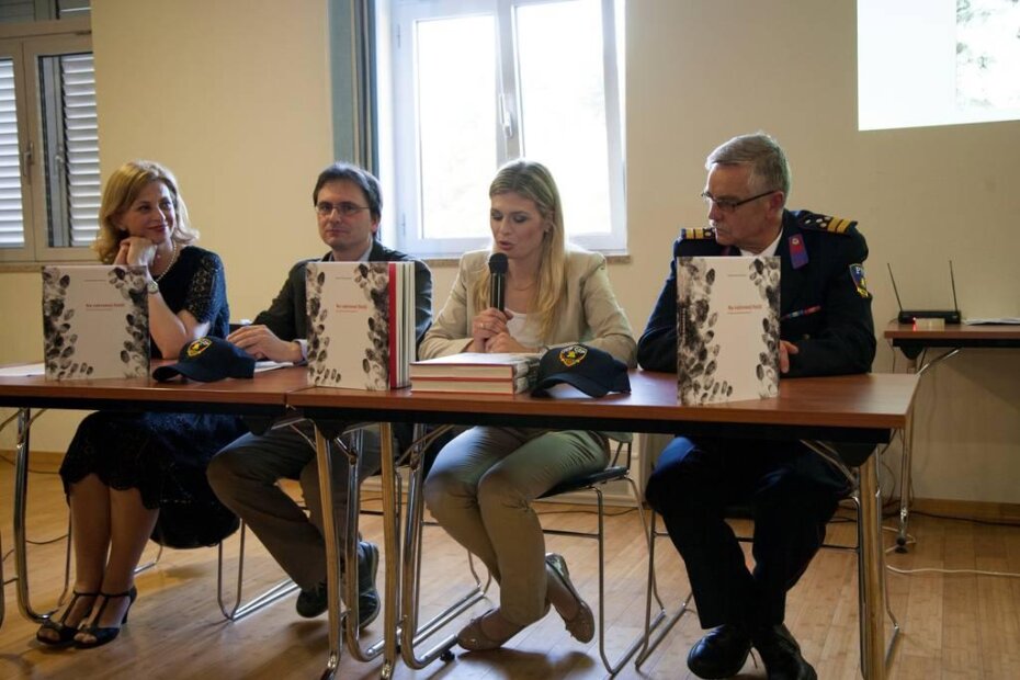 Elena Uljančić-Vekić, Dean Krmac, Elena Poropat Pustijanac i Adrijano Jugovac na promociji monografije u Obrtničkom domu Poreč