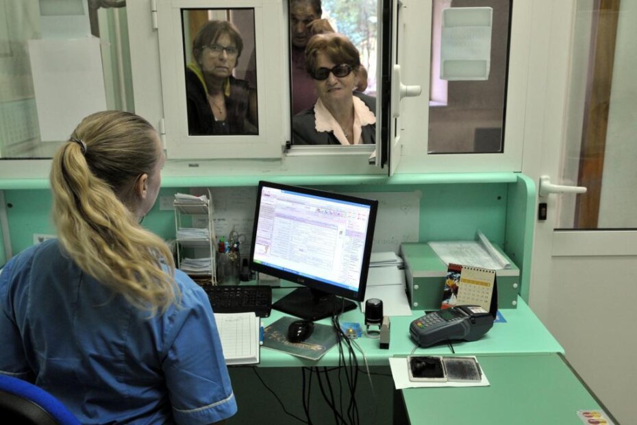 Dežurna ambulanta Doma zdravlja vikendom i praznicima radi u Mornaričkoj bolnici (N. LAZAREVIĆ)