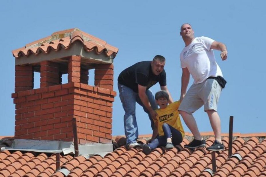 Deložacija Vide Pfeuffer u Novigradu (M. MIJOŠEK)