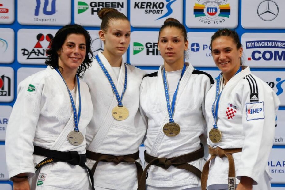 Lara Kliba na pobjedničkom postolju