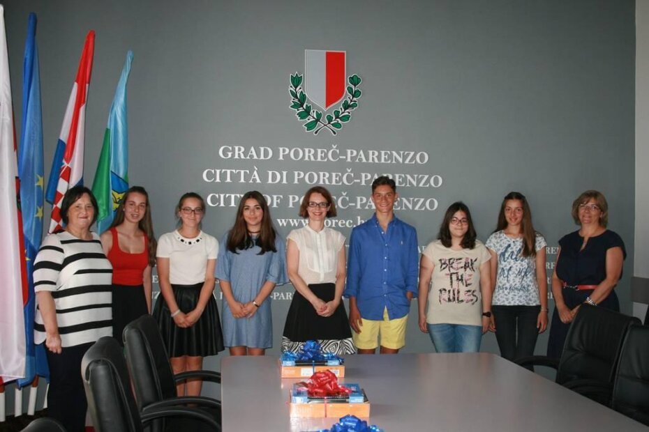 Nagrađeni najbolji učenici i učenice