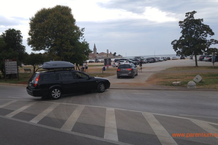 Navečer se "parkiralište Peškera" lijepo popunilo