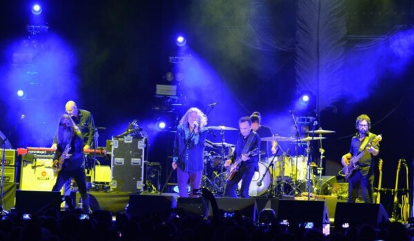 Robert Plant pred 3500 ljudi u Areni