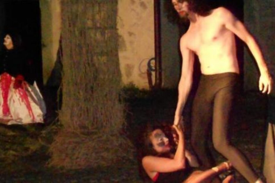 Iz predstave "Sjenka od blata"