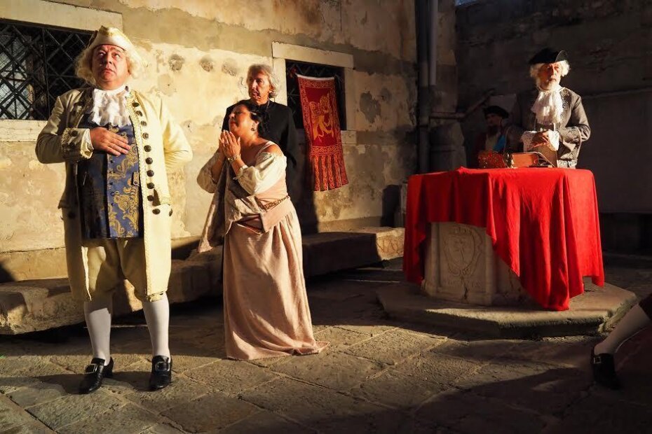 Prizor iz predstave - odlični kostimi, dinamika radnje, uigrana glumačka ekipa