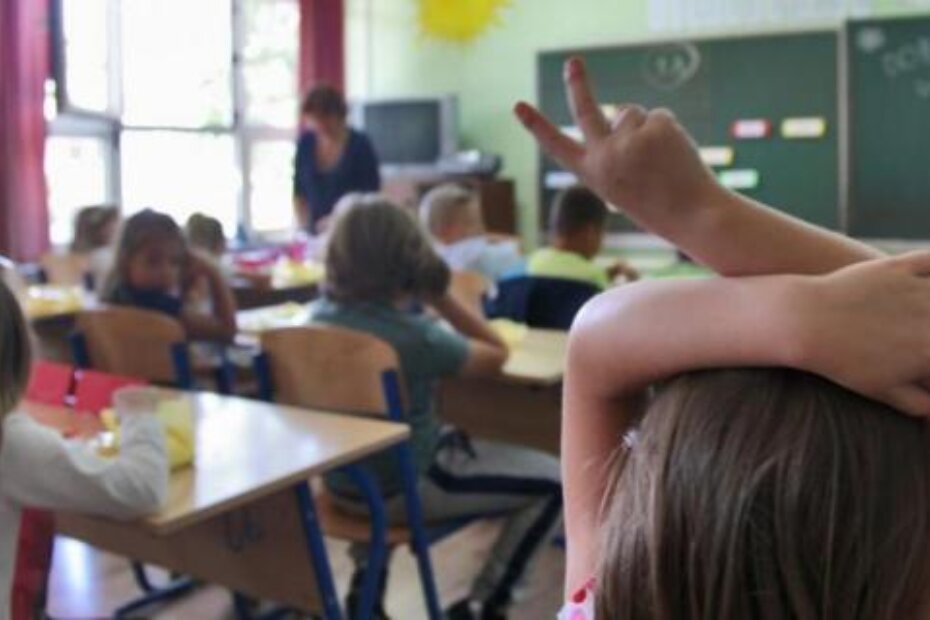 Tjedan dana kasnije u školske klupe - poželjno ali sada kasno (Manuel ANGELINI)